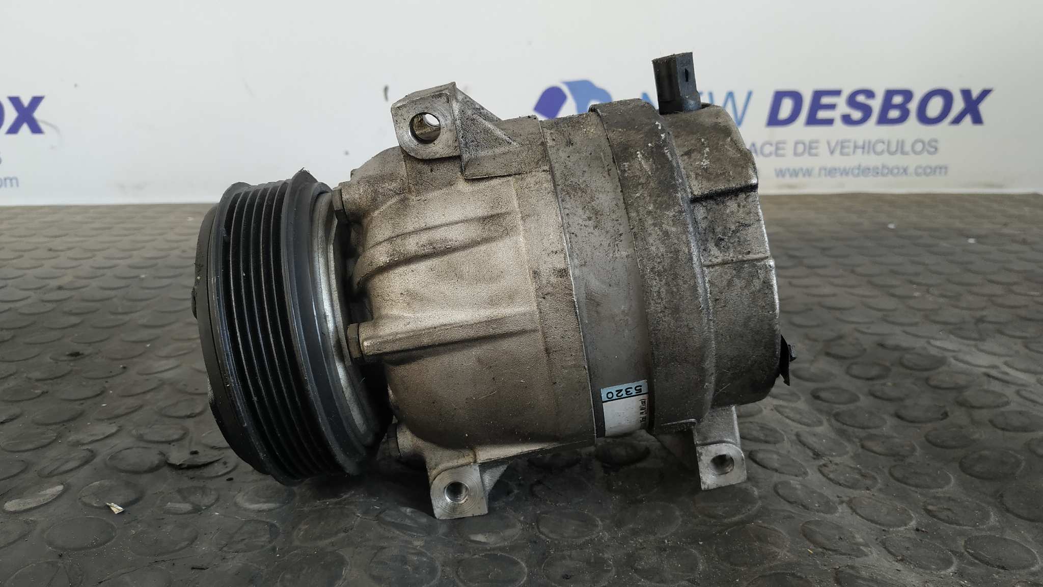 COMPRESOR AIRE ACONDICIONADO RENAULT LAGUNA (B56) - vista 3