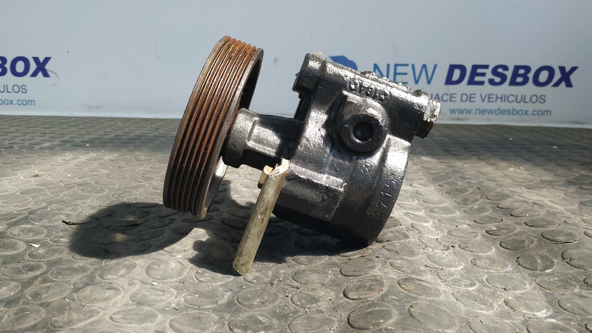 BOMBA DIRECCION RENAULT 21 BERLINA (B/L48) - vista 2