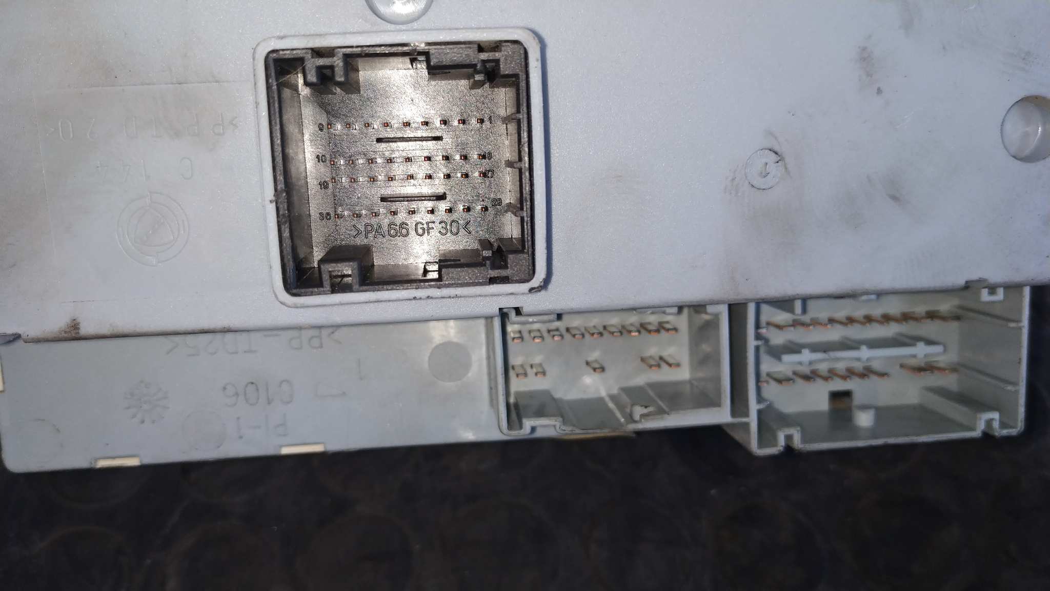 CAJA RELES / FUSIBLES FIAT STILO (192) - vista 5