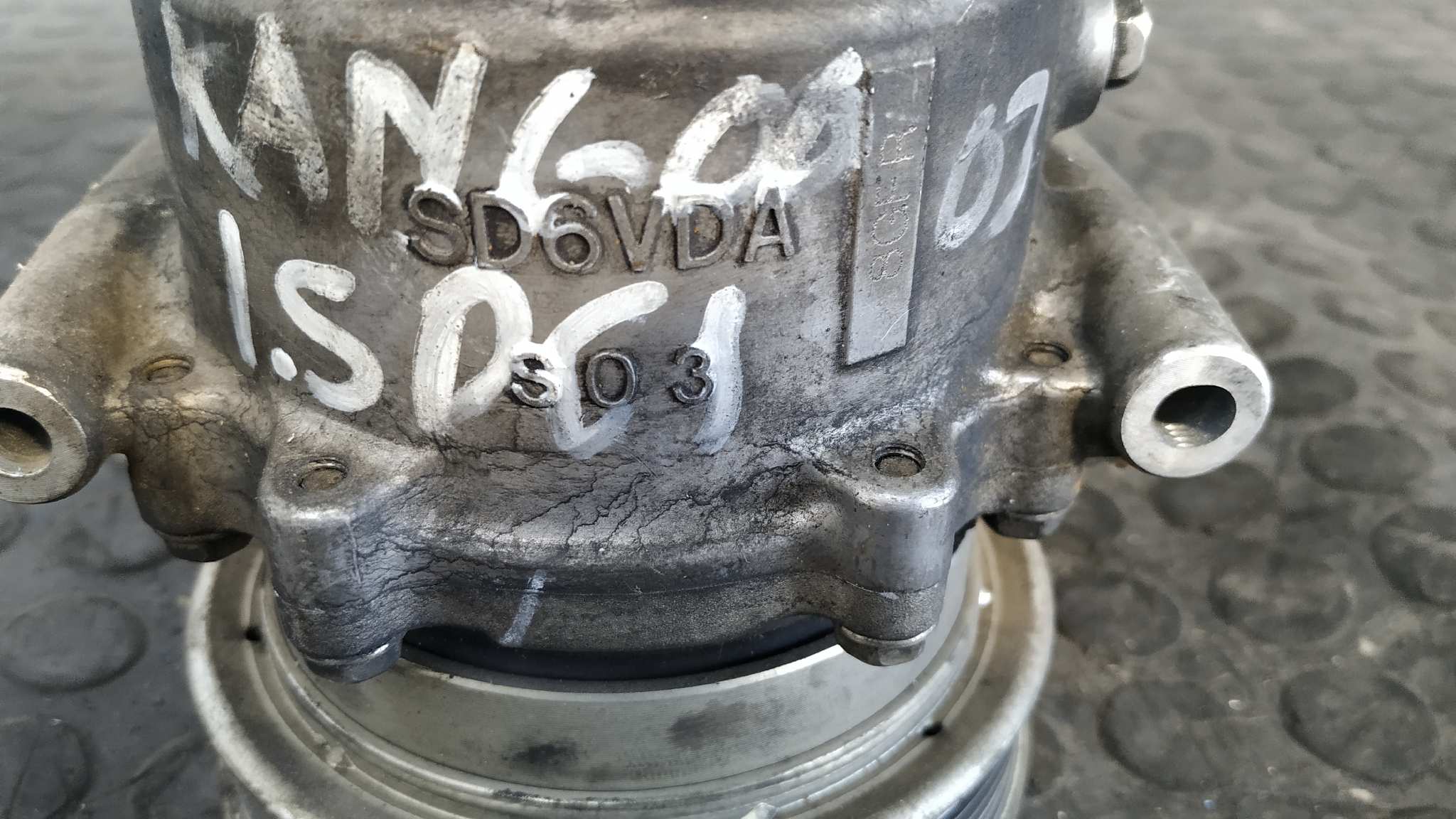 COMPRESOR AIRE ACONDICIONADO RENAULT KANGOO (F/KC0) - vista 4