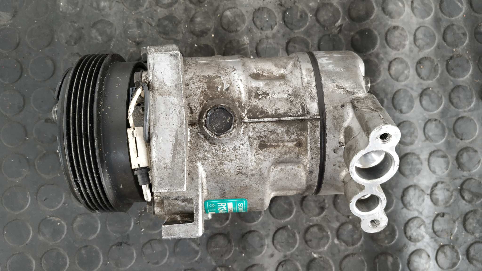 COMPRESOR AIRE ACONDICIONADO RENAULT KANGOO (F/KC0) - vista 4