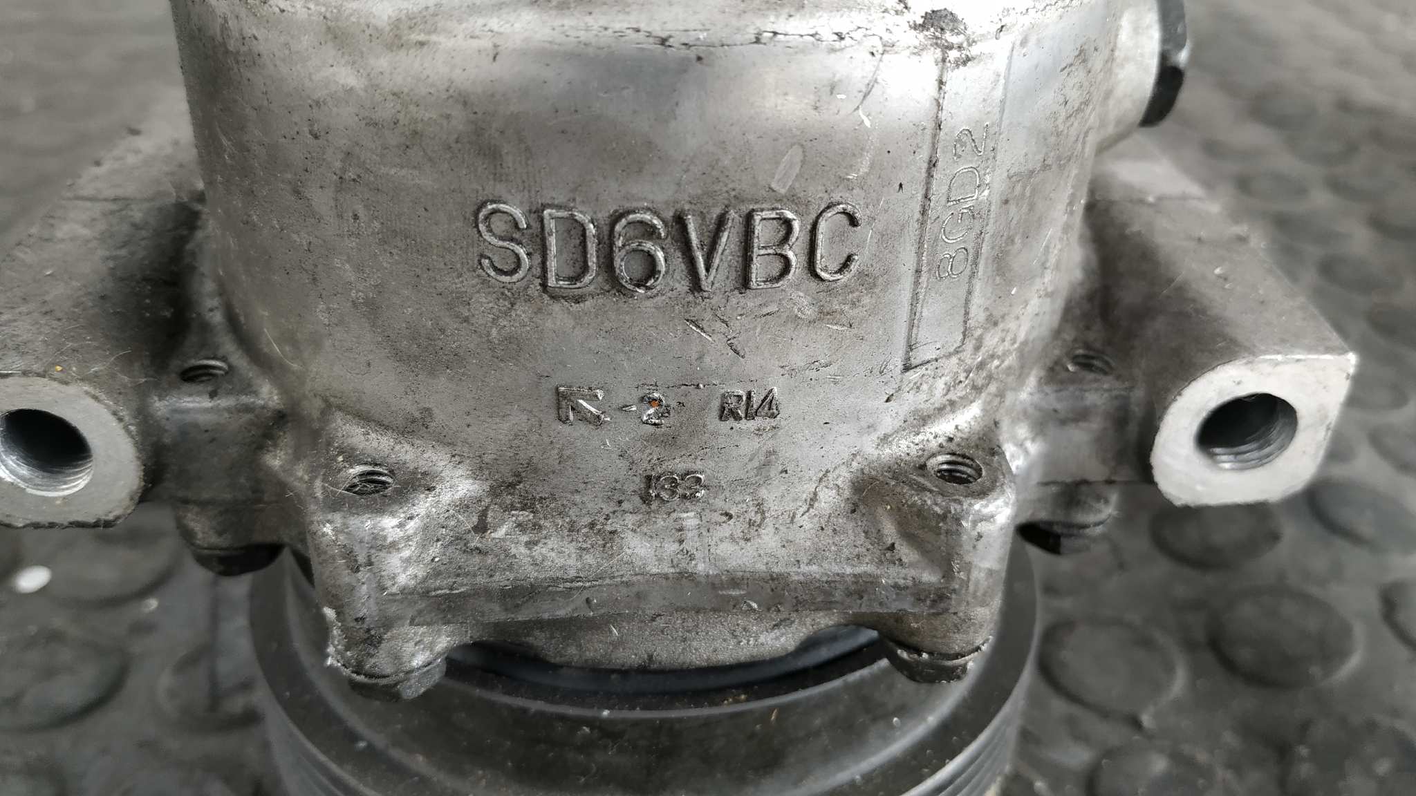 COMPRESOR AIRE ACONDICIONADO RENAULT KANGOO (F/KC0) - vista 2