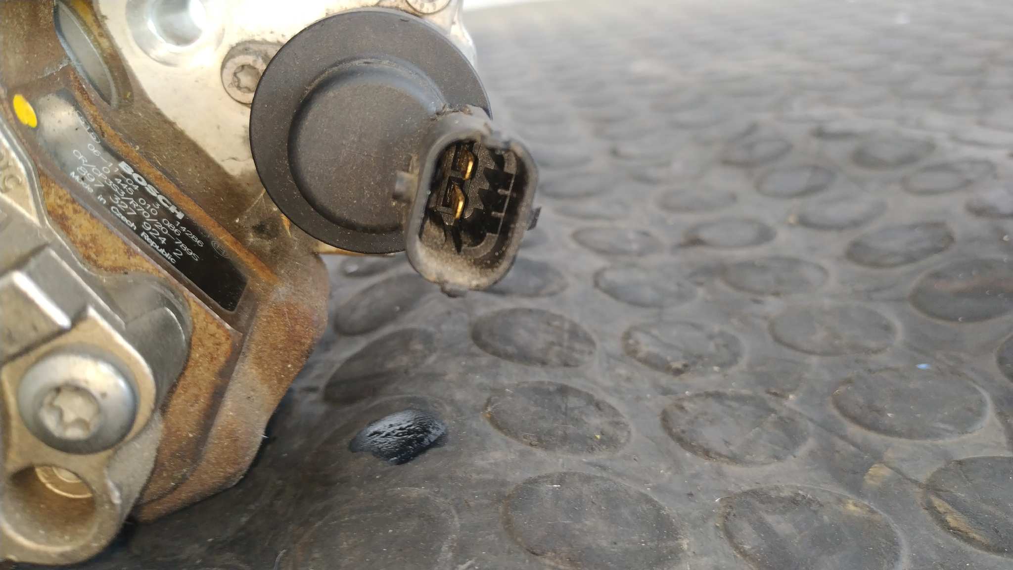 BOMBA INYECCION OPEL ASTRA GTC - vista 3