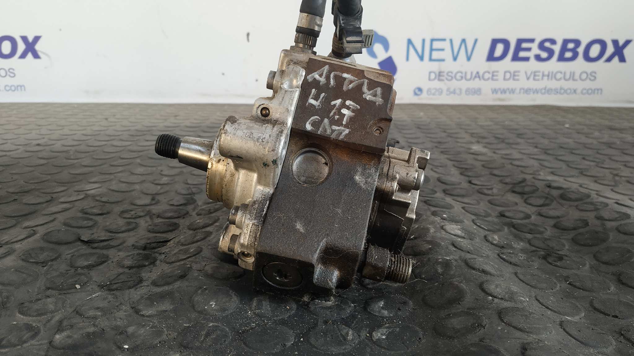 BOMBA INYECCION OPEL ASTRA H - vista 2