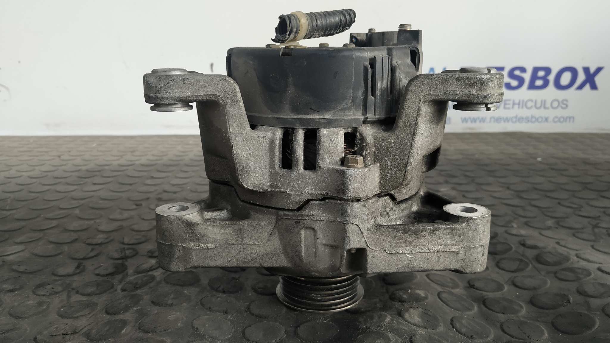 ALTERNADOR OPEL CORSA B 1.0 12V CAT (X 10 XE / LW3) - vista 4