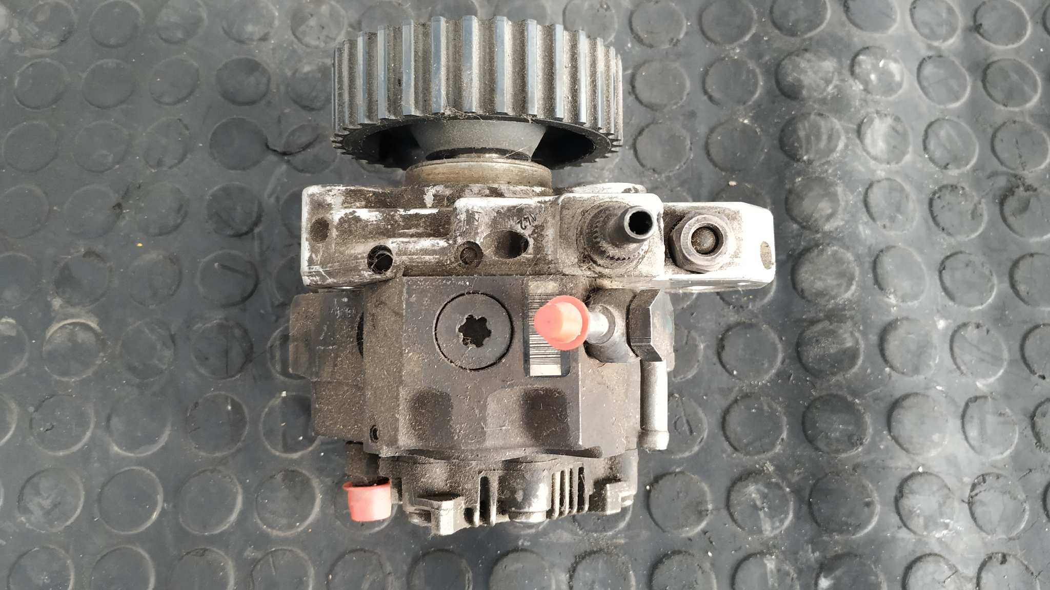 BOMBA INYECCION OPEL ASTRA GTC - vista 2