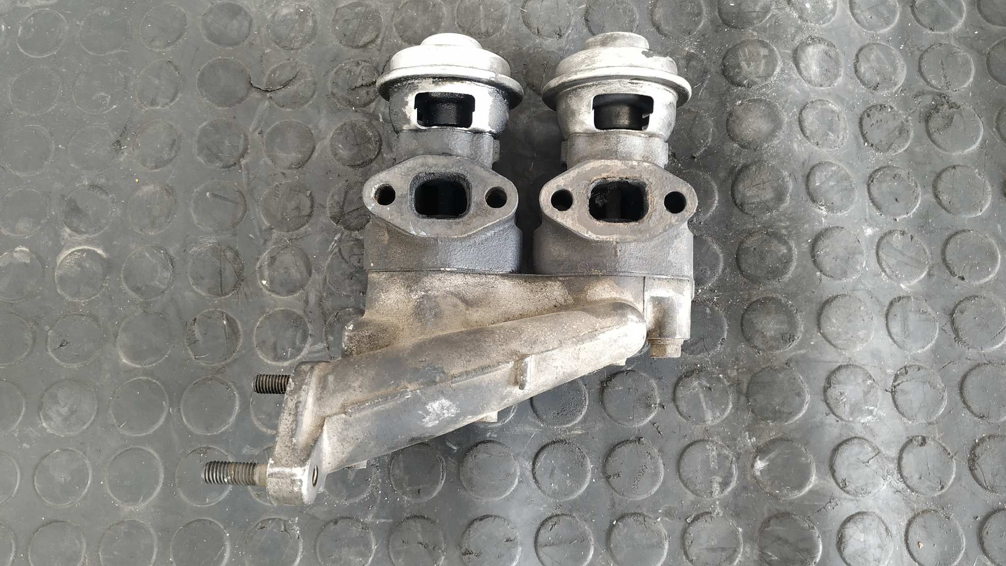 VALVULA EGR OPEL MONTEREY - vista 3