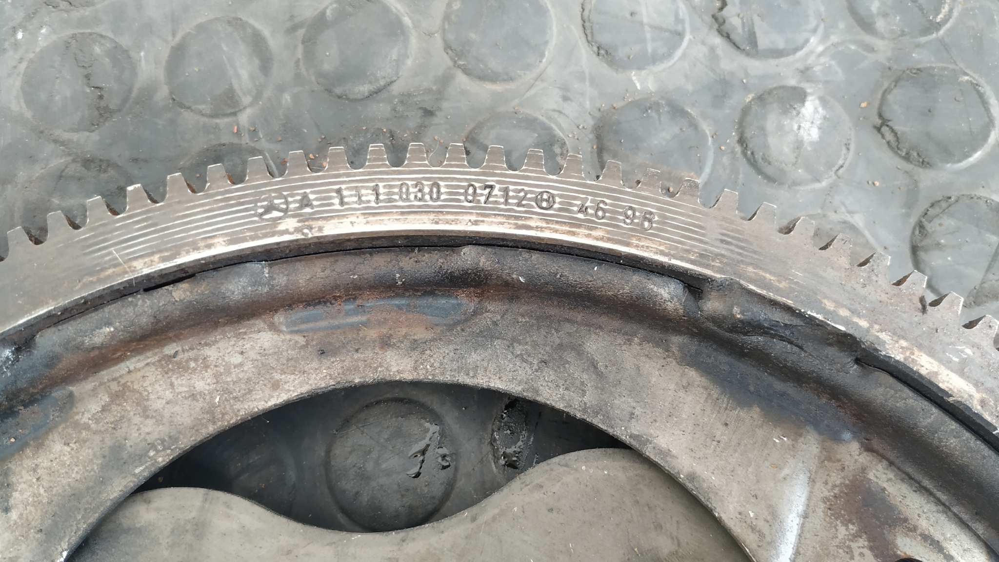 VOLANTE MOTOR MERCEDES-BENZ CLASE C (W203) - vista 2