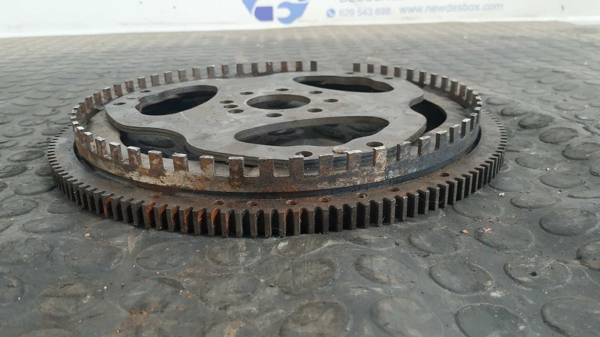 VOLANTE MOTOR MERCEDES-BENZ CLASE C (W203) - vista 4