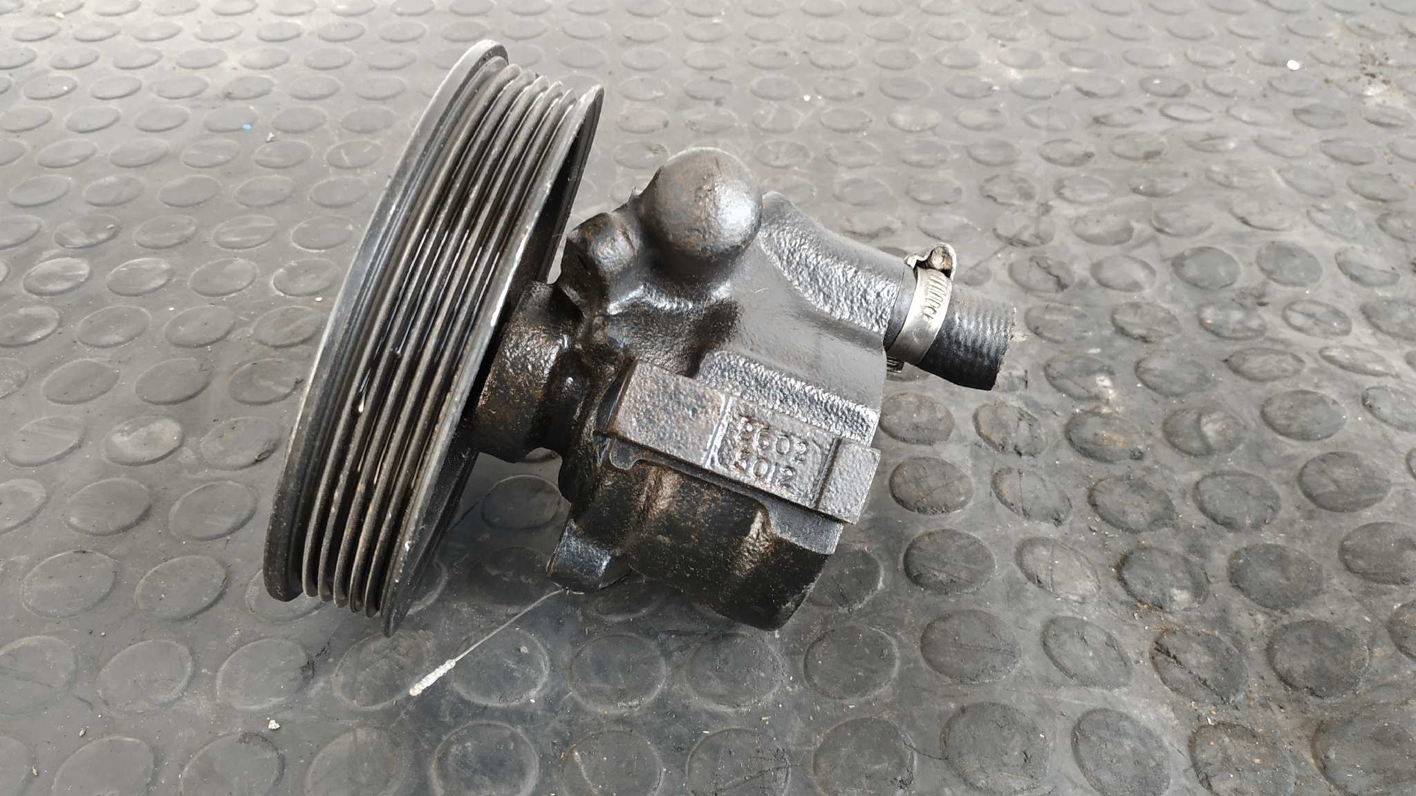 BOMBA DIRECCION OPEL CORSA B 1.4 CAT (2H6) - vista 4