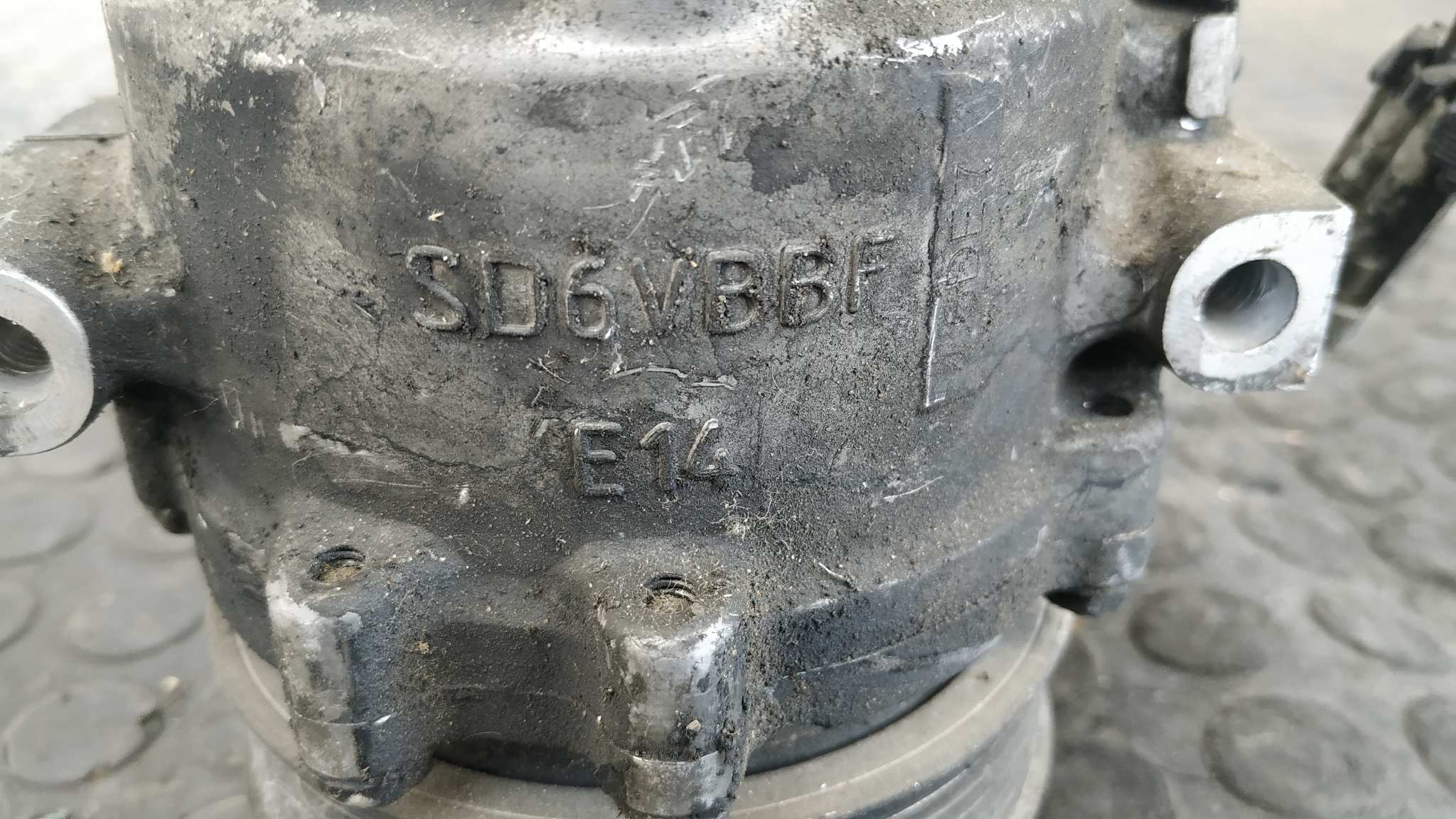 COMPRESOR AIRE ACONDICIONADO OPEL CORSA C 1.3 16V CDTI CAT (Z 13 DT / LN9) - vista 2