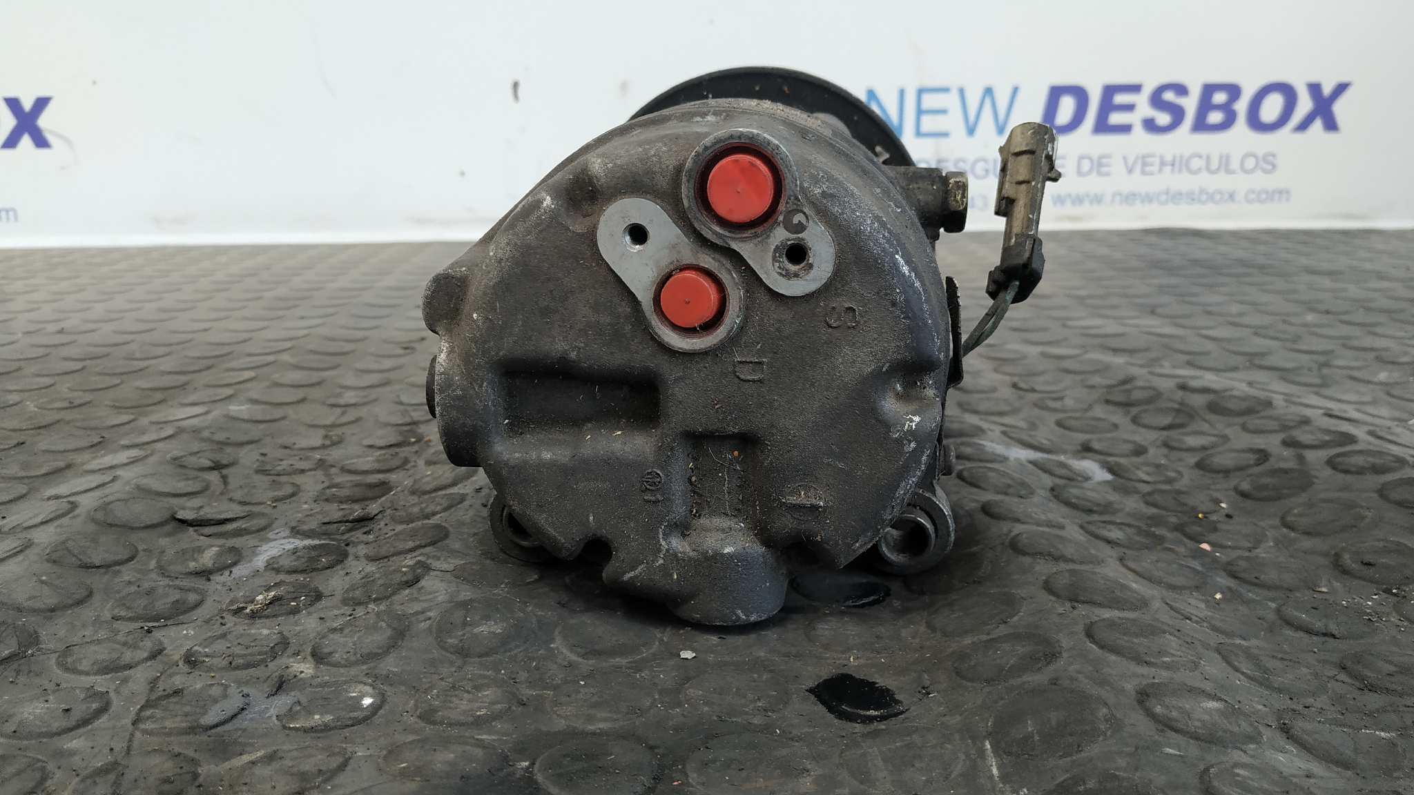 COMPRESOR AIRE ACONDICIONADO OPEL VECTRA B BERLINA 1.7 TURBODIESEL (17 DT / LU8) - vista 4