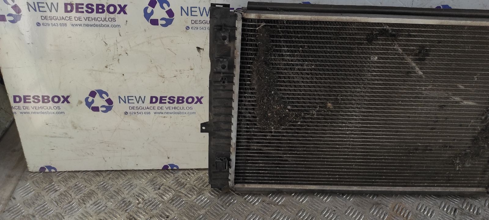 RADIADOR AGUA VOLKSWAGEN PASSAT BERLINA (3B3) - vista 3