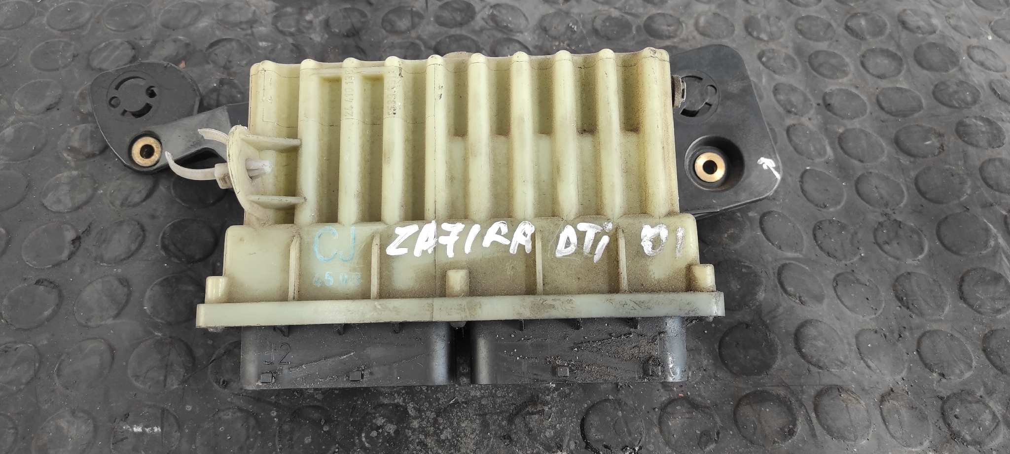 CAJA RELES VENTILADORES OPEL ZAFIRA A