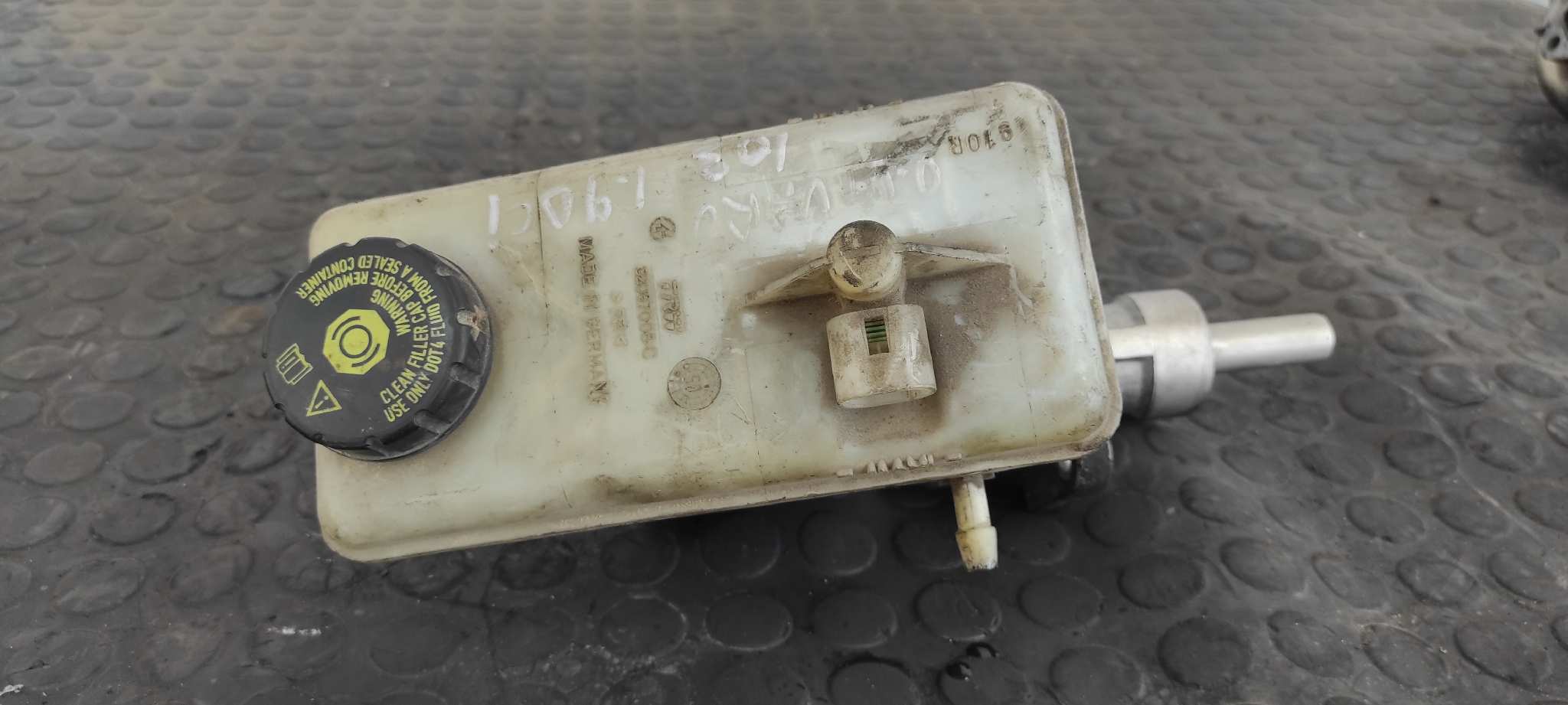 BOMBA FRENO OPEL VIVARO 1.9 CDTI CAT (F9Q-760 / L08) - vista 3