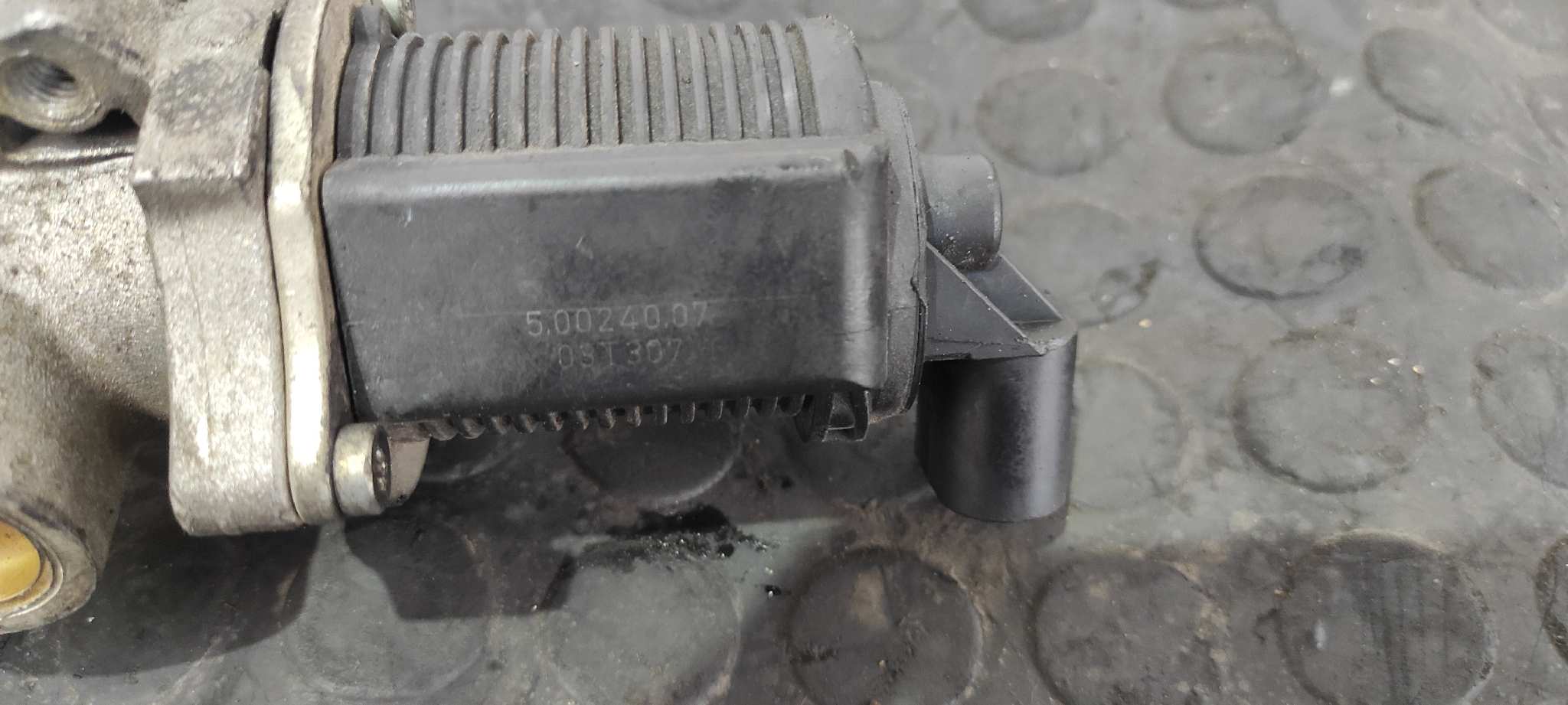 VALVULA EGR OPEL CORSA C 1.3 16V CDTI CAT (Z 13 DT / LN9) - vista 5