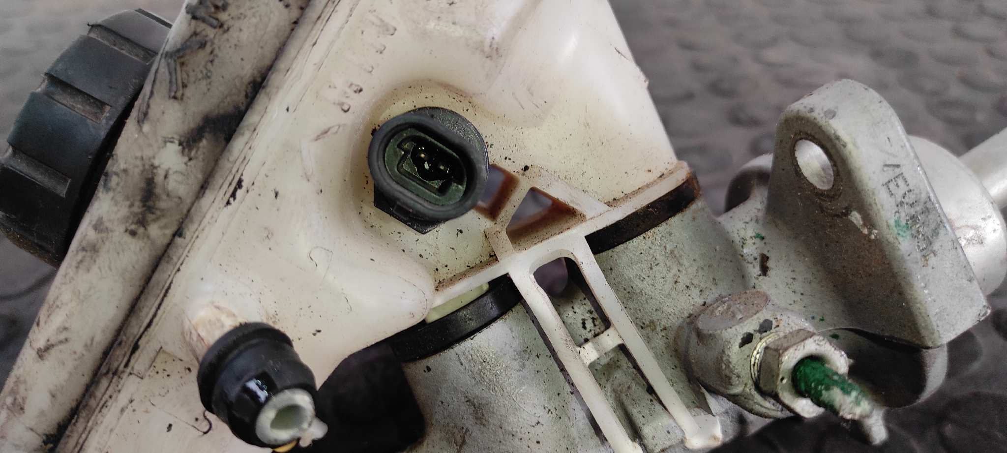 BOMBA FRENO OPEL CORSA C 1.0 12V CAT (Z 10 XE / LW3) - vista 3