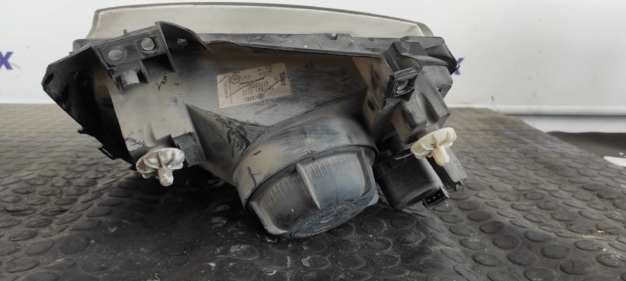 FARO DERECHO VOLKSWAGEN T4 BUS (MOD. 1991) - vista 4