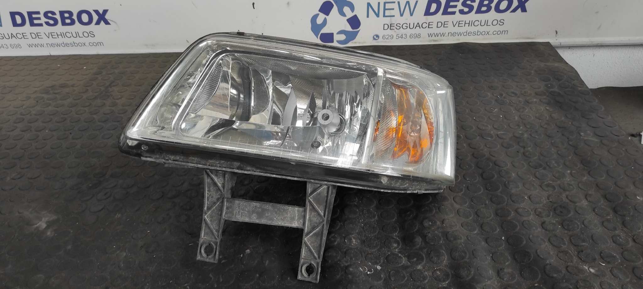 FARO IZQUIERDO VOLKSWAGEN T5 TRANSPORTER/FURGONETA