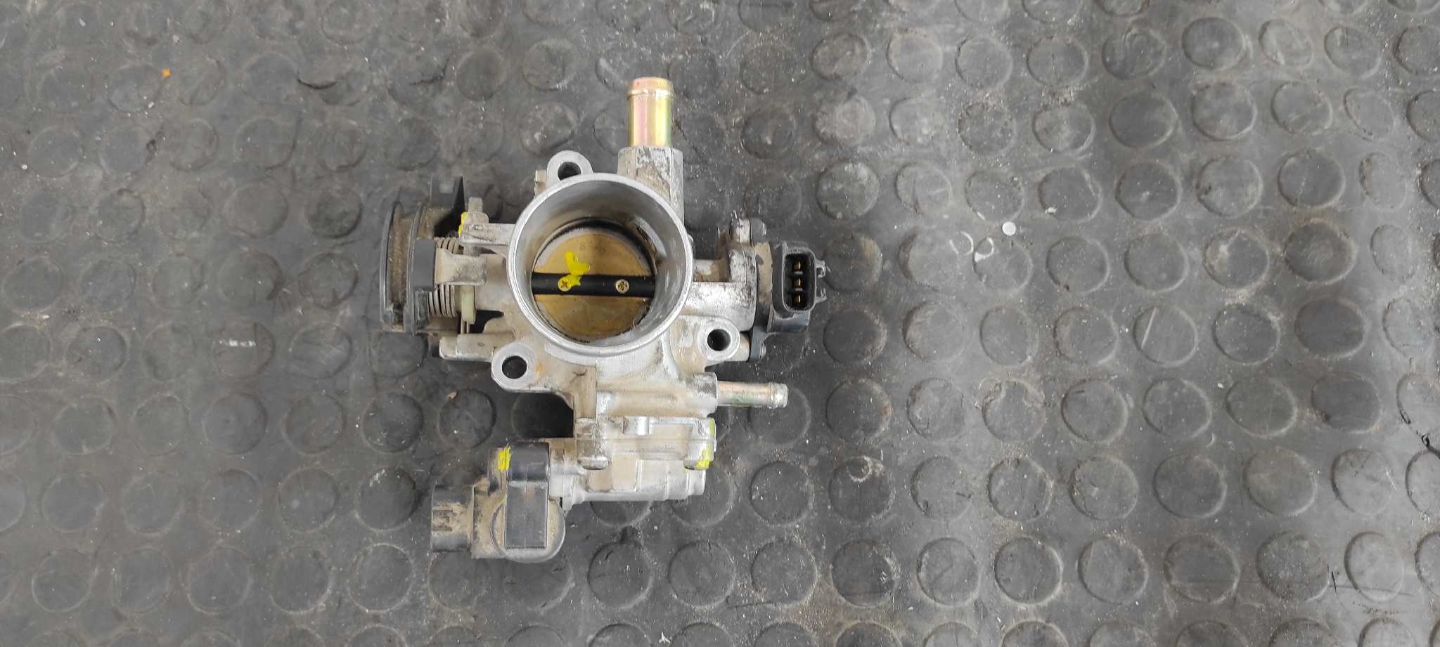 CAJA MARIPOSA TOYOTA COROLLA VERSO (E12)