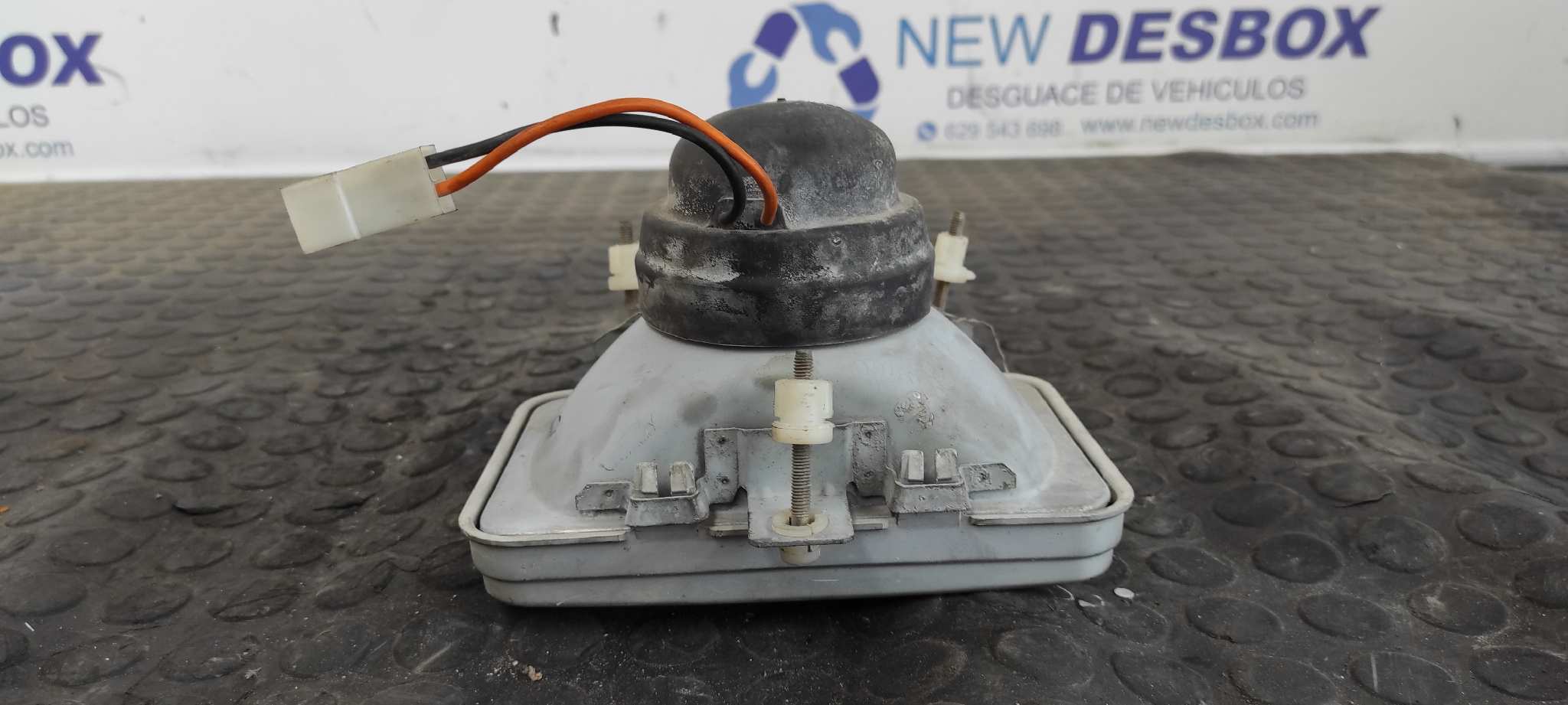 FARO ANTINIEBLA IZQUIERDO NISSAN VANETTE (C 220) - vista 3