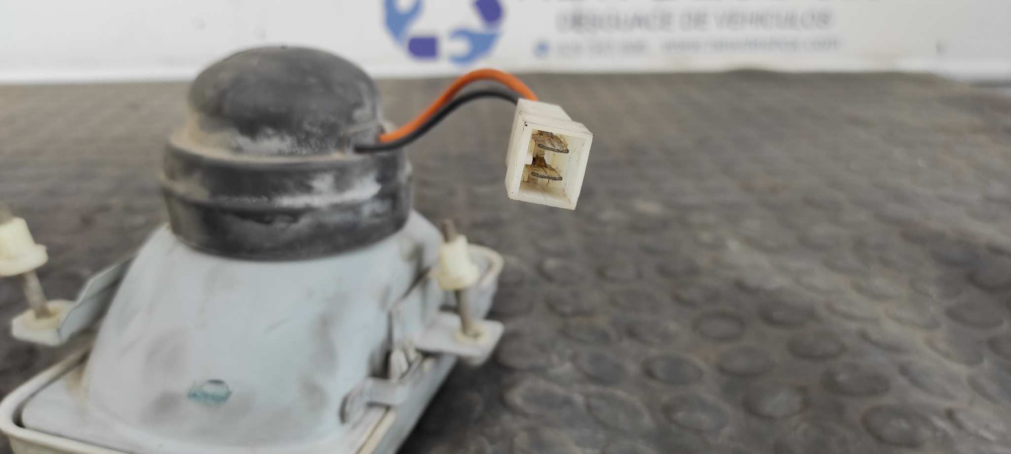 FARO ANTINIEBLA IZQUIERDO NISSAN VANETTE (C 220) - vista 5