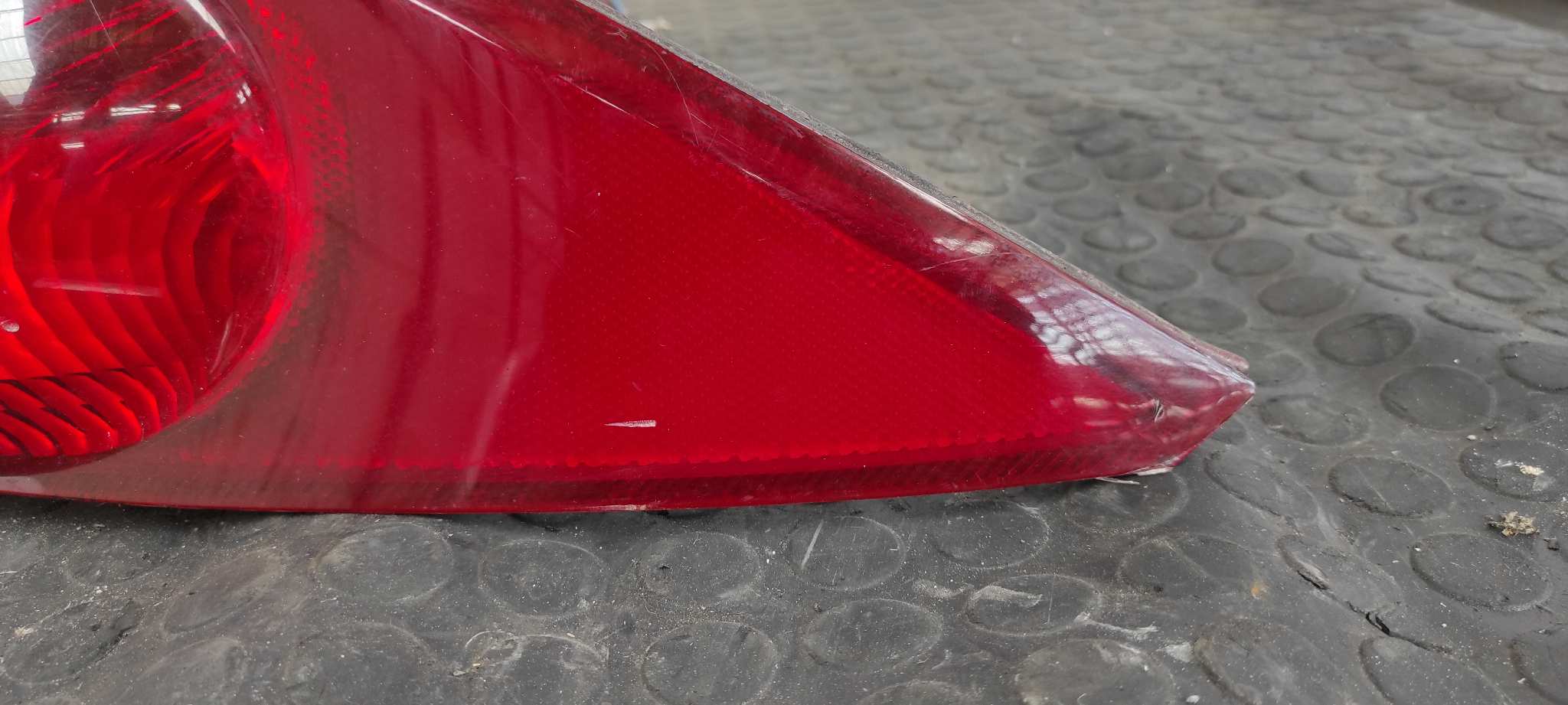 PILOTO TRASERO DERECHO FORD COUGAR (MC) - vista 6