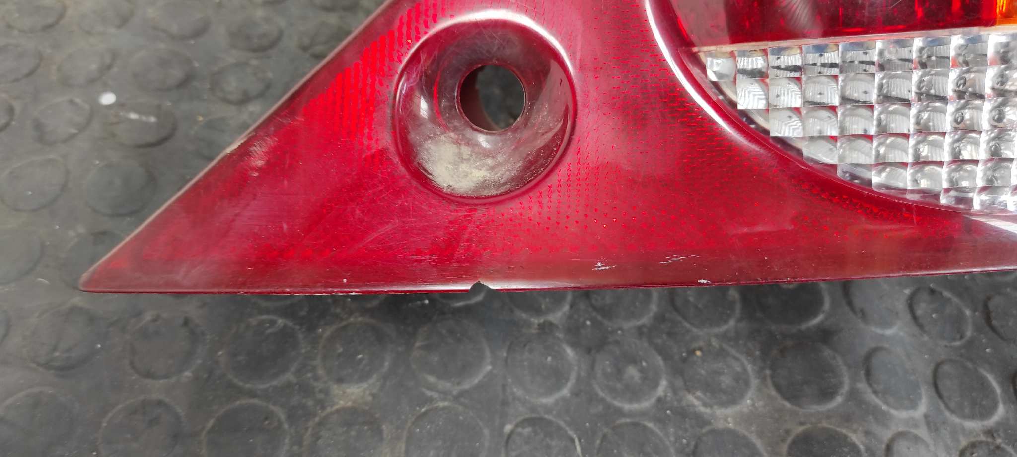 PILOTO TRASERO DERECHO FORD COUGAR (MC) - vista 5