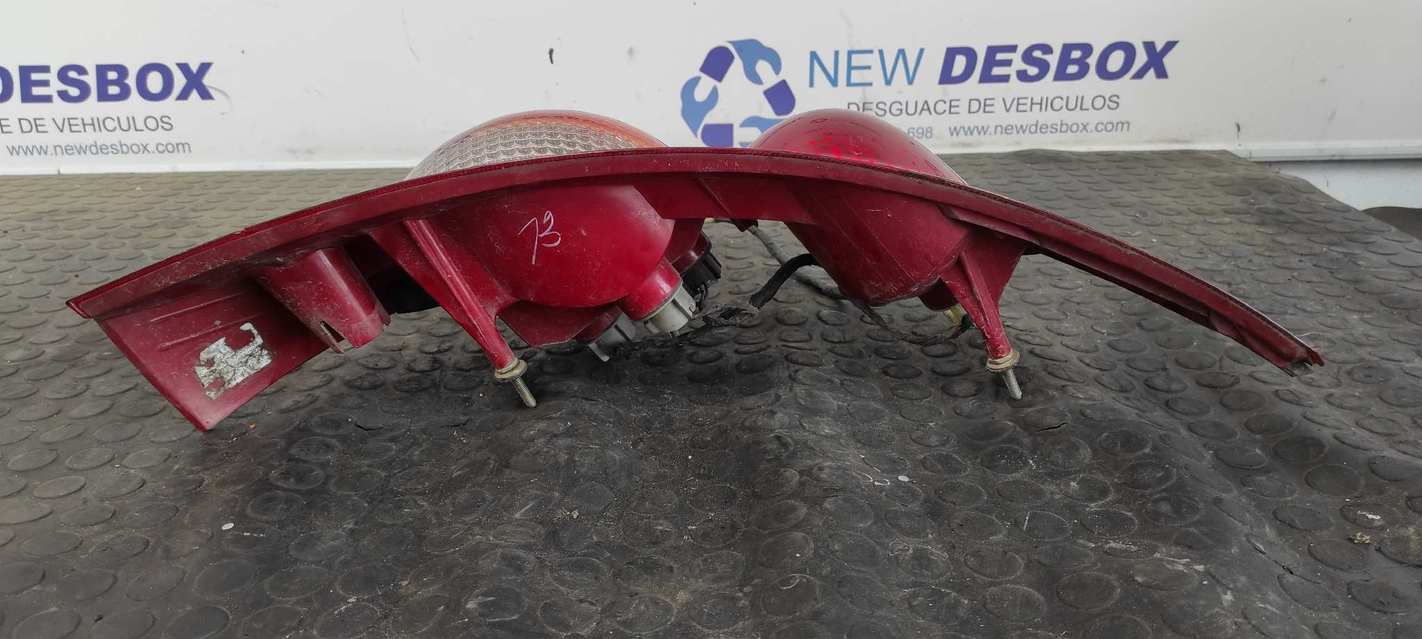 PILOTO TRASERO DERECHO FORD COUGAR (MC) - vista 2