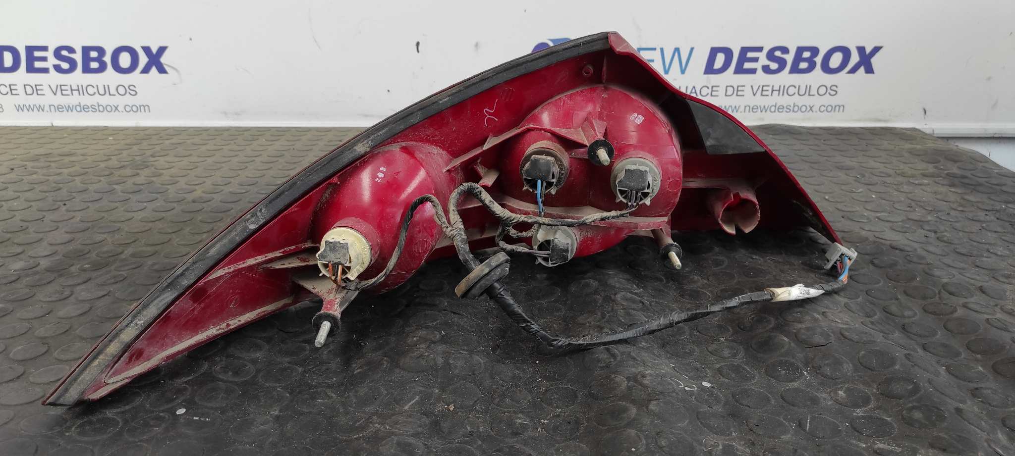 PILOTO TRASERO DERECHO FORD COUGAR (MC) - vista 11