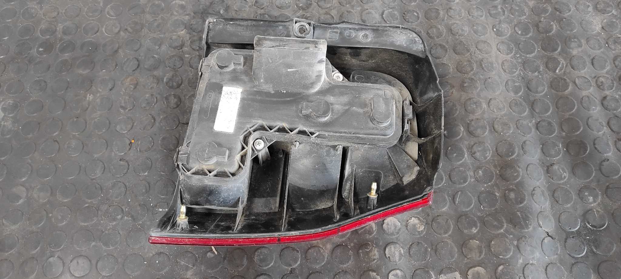 PILOTO TRASERO IZQUIERDO VOLKSWAGEN LUPO (6X1/6E1) - vista 8