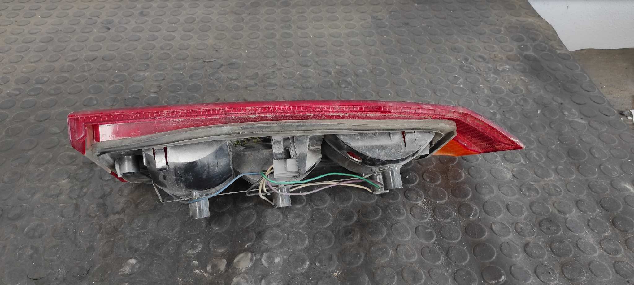 PILOTO TRASERO DERECHO TALBOT HORIZON 1.9 - vista 2