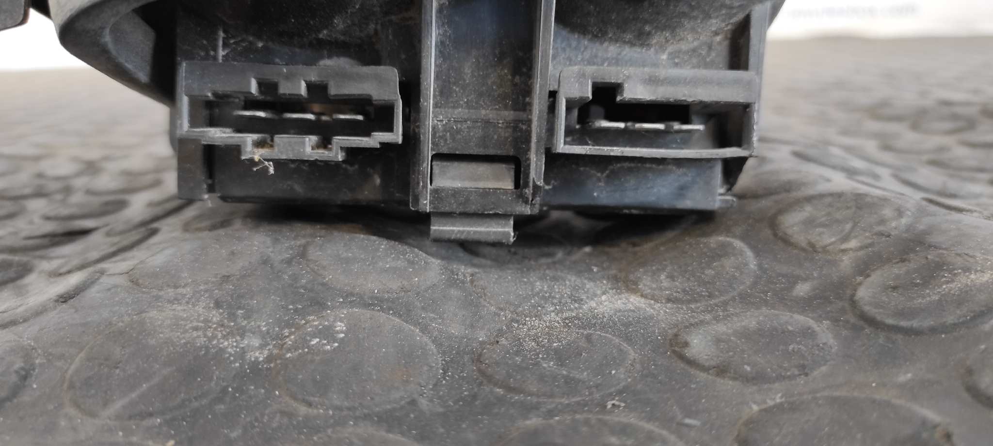 PILOTO PORTON DERECHO VOLKSWAGEN PASSAT BERLINA (312) - vista 2