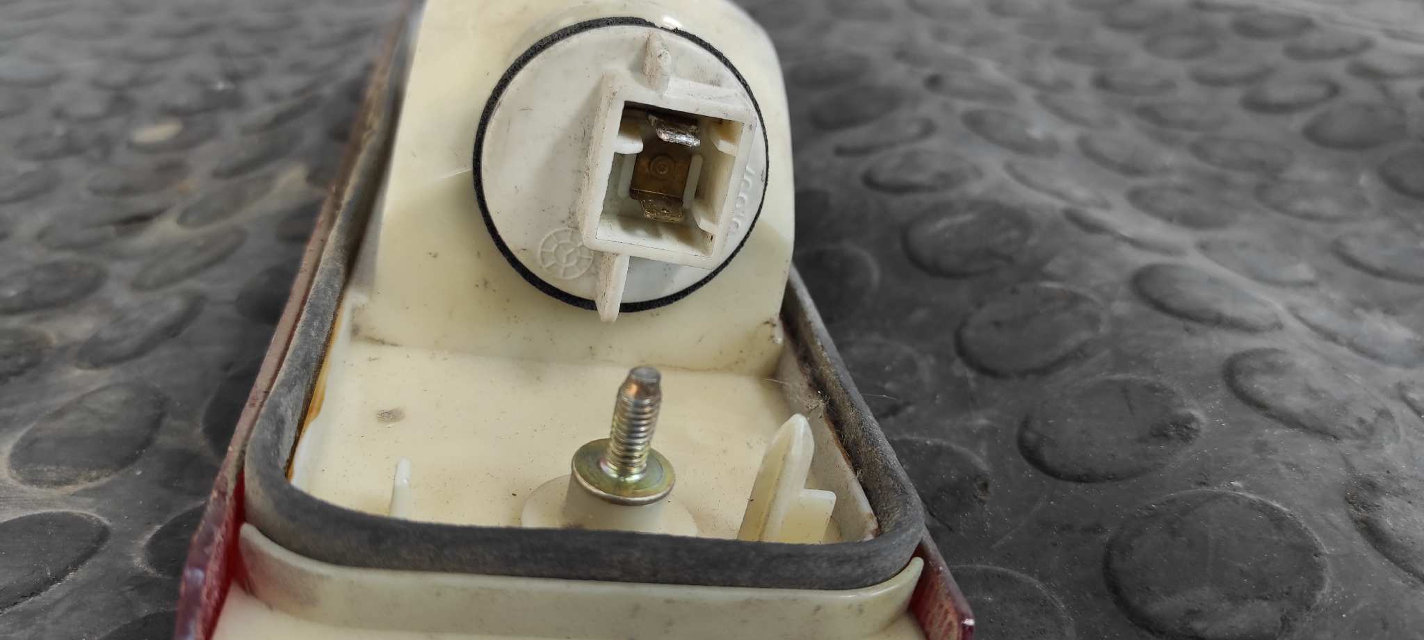 PILOTO TRASERO IZQUIERDO INTERIOR RENAULT 11 - vista 2