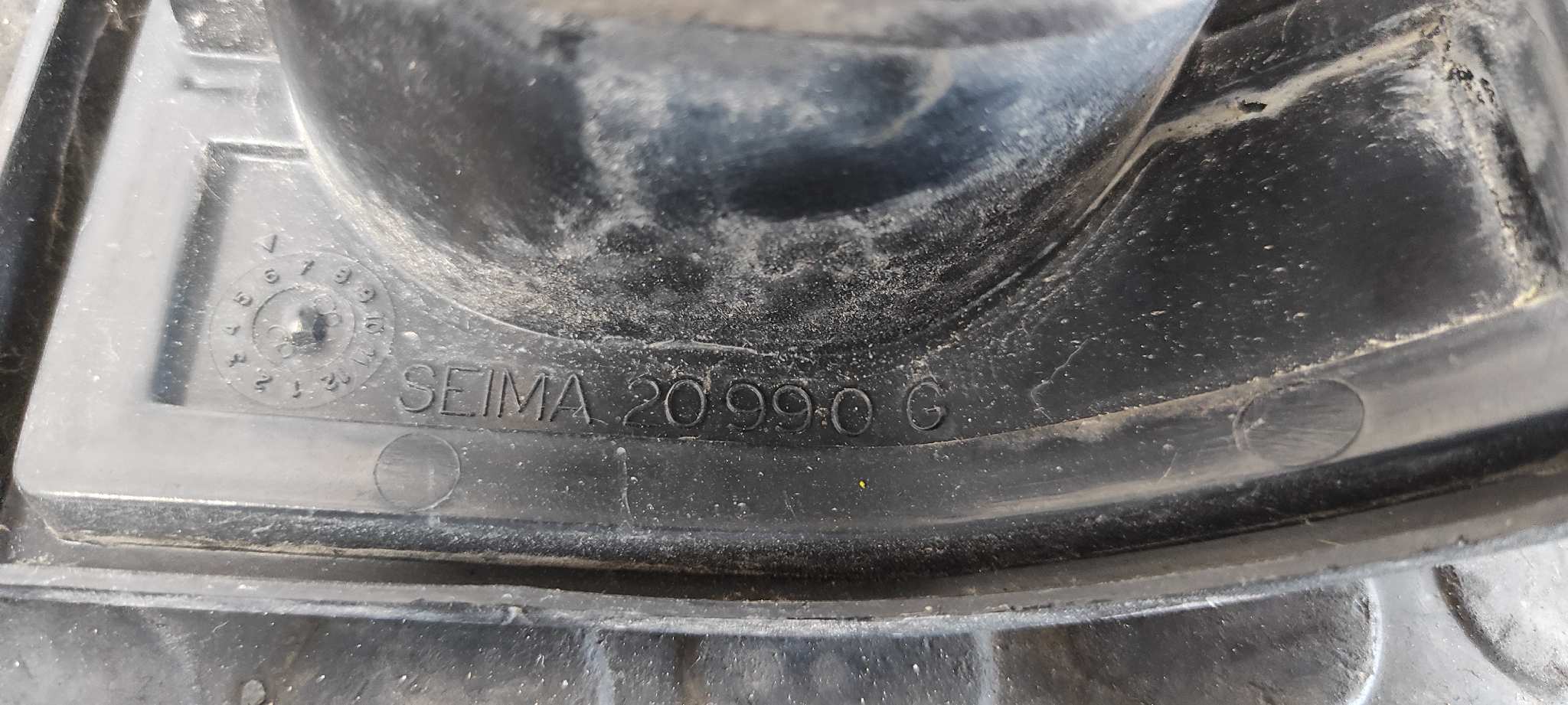 PILOTO TRASERO IZQUIERDO RENAULT RAPID/EXPRESS (F40) - vista 4