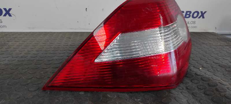 PILOTO TRASERO IZQUIERDO RENAULT MEGANE II CLASSIC BERLINA - vista 6