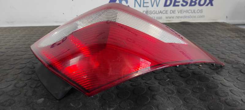 PILOTO TRASERO IZQUIERDO RENAULT MEGANE II CLASSIC BERLINA - vista 5