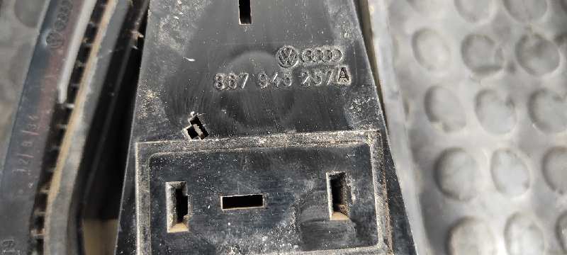 PILOTO TRASERO DERECHO VOLKSWAGEN POLO (867/871/873) - vista 5