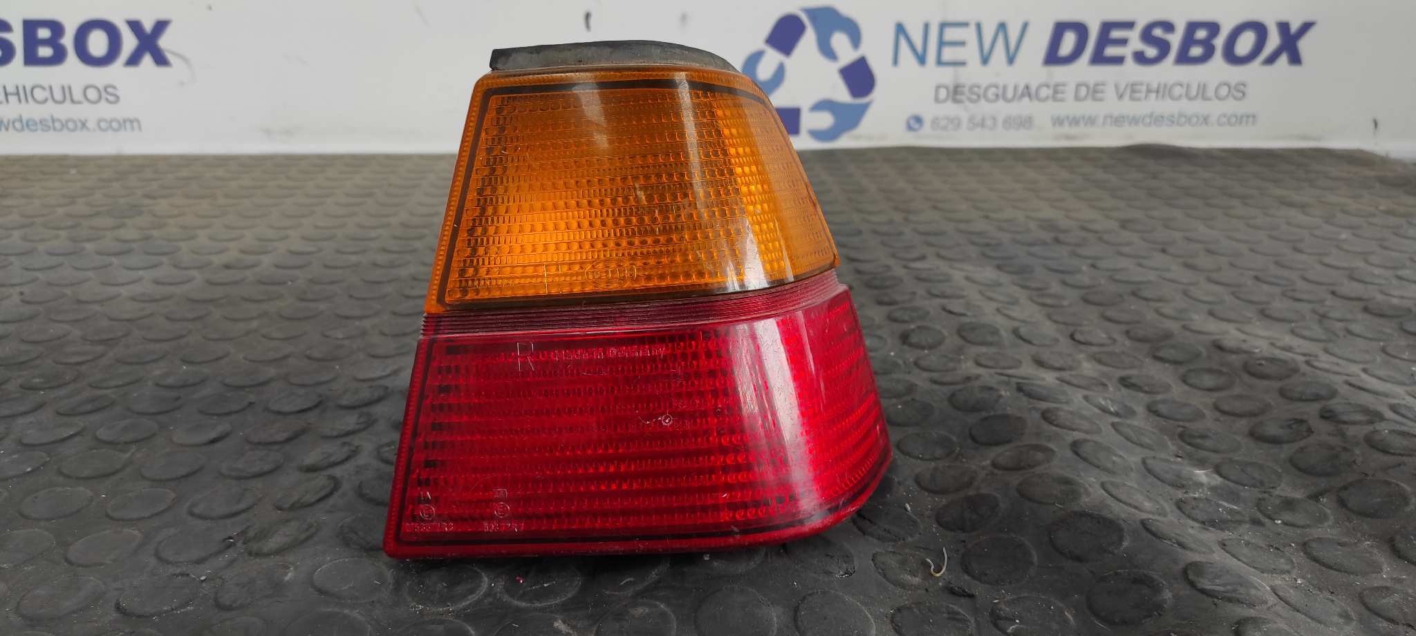 PILOTO TRASERO DERECHO VOLKSWAGEN PASSAT (321/23/27/31)