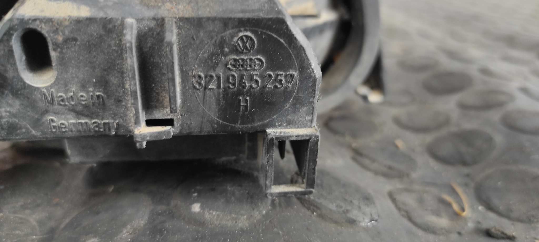 PILOTO TRASERO DERECHO VOLKSWAGEN PASSAT (321/23/27/31) - vista 3