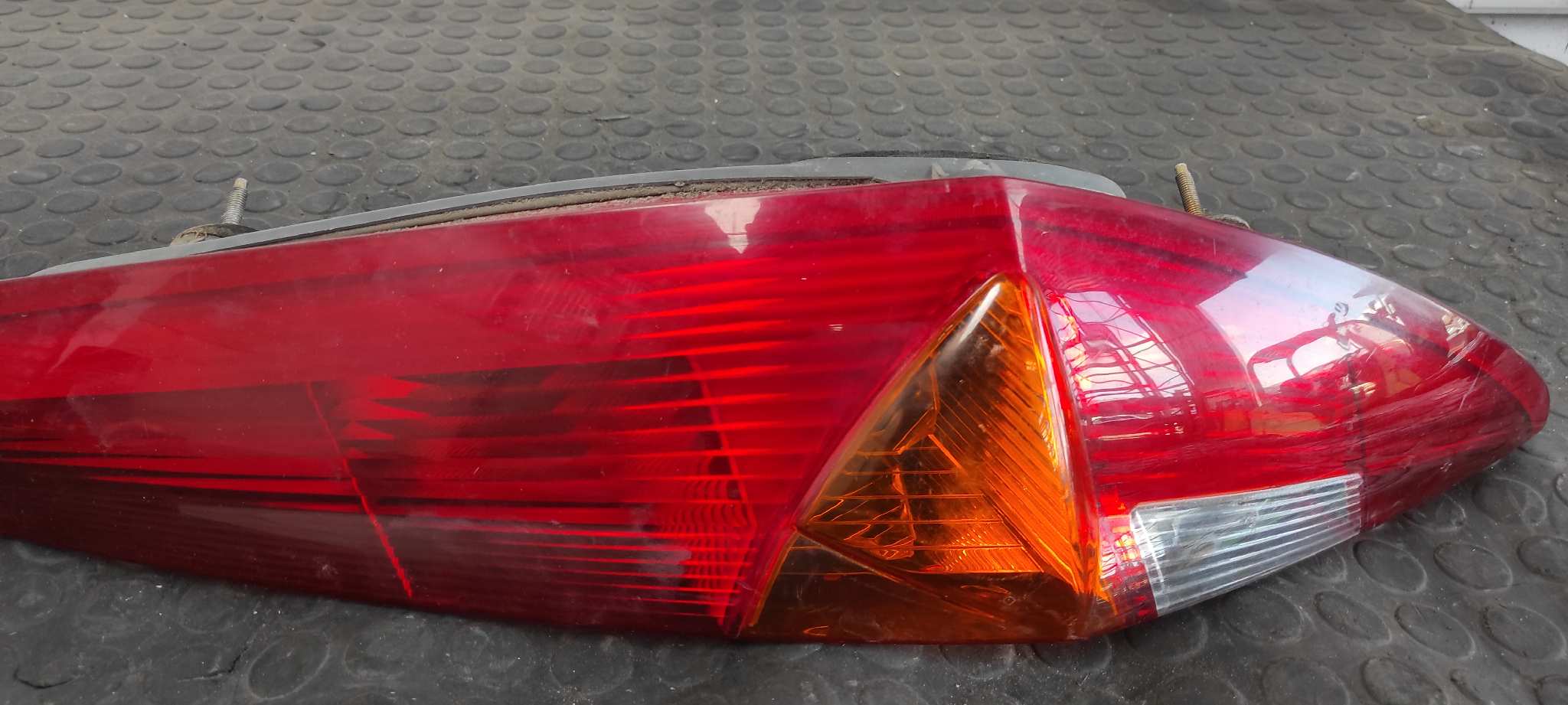 PILOTO TRASERO DERECHO FIAT PUNTO BERLINA (188) - vista 4