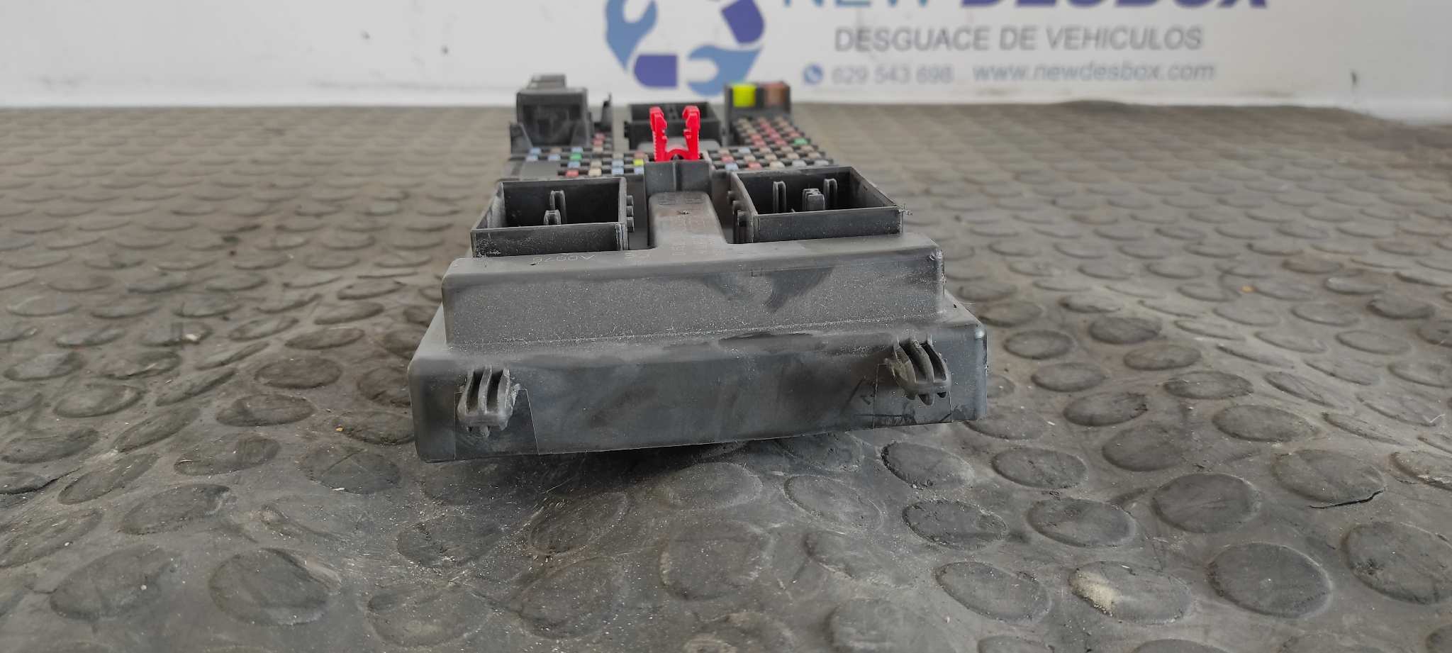 CAJA RELES / FUSIBLES LAND ROVER RANGE ROVER SPORT - vista 9