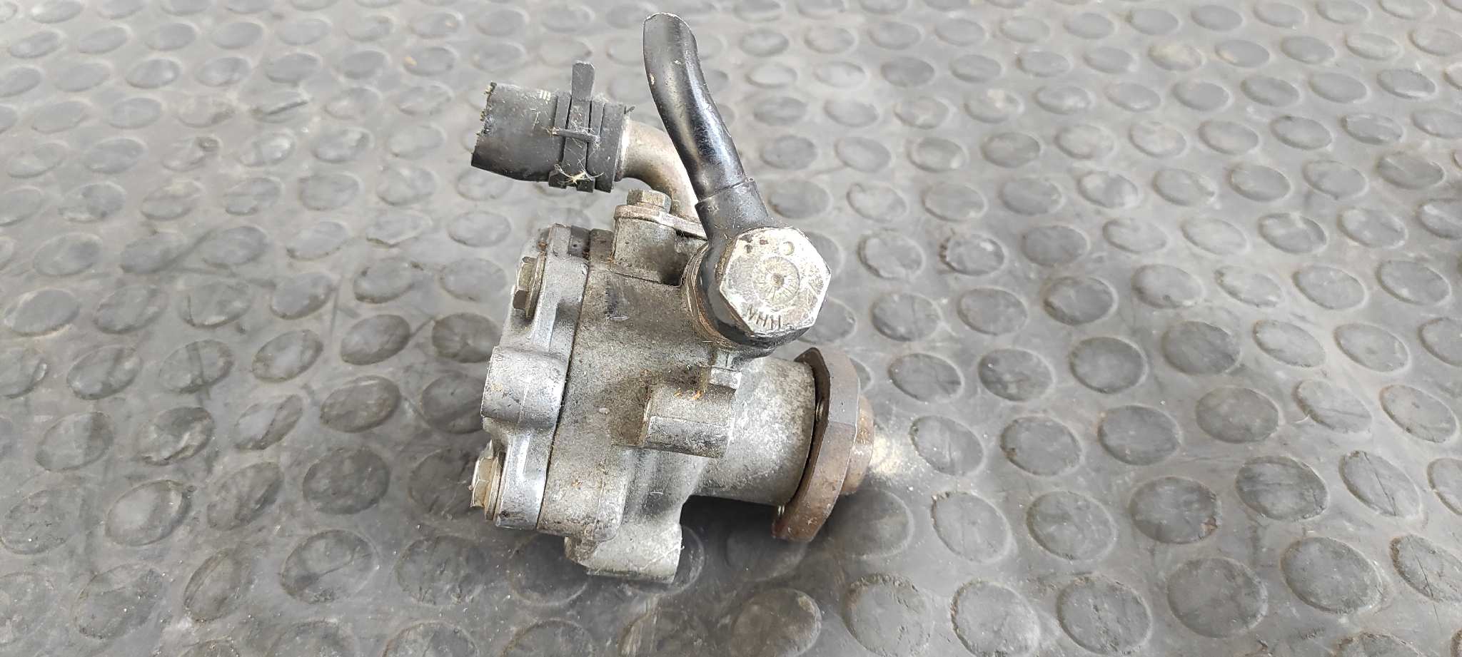 BOMBA DIRECCION SEAT LEON (1M1) - vista 4