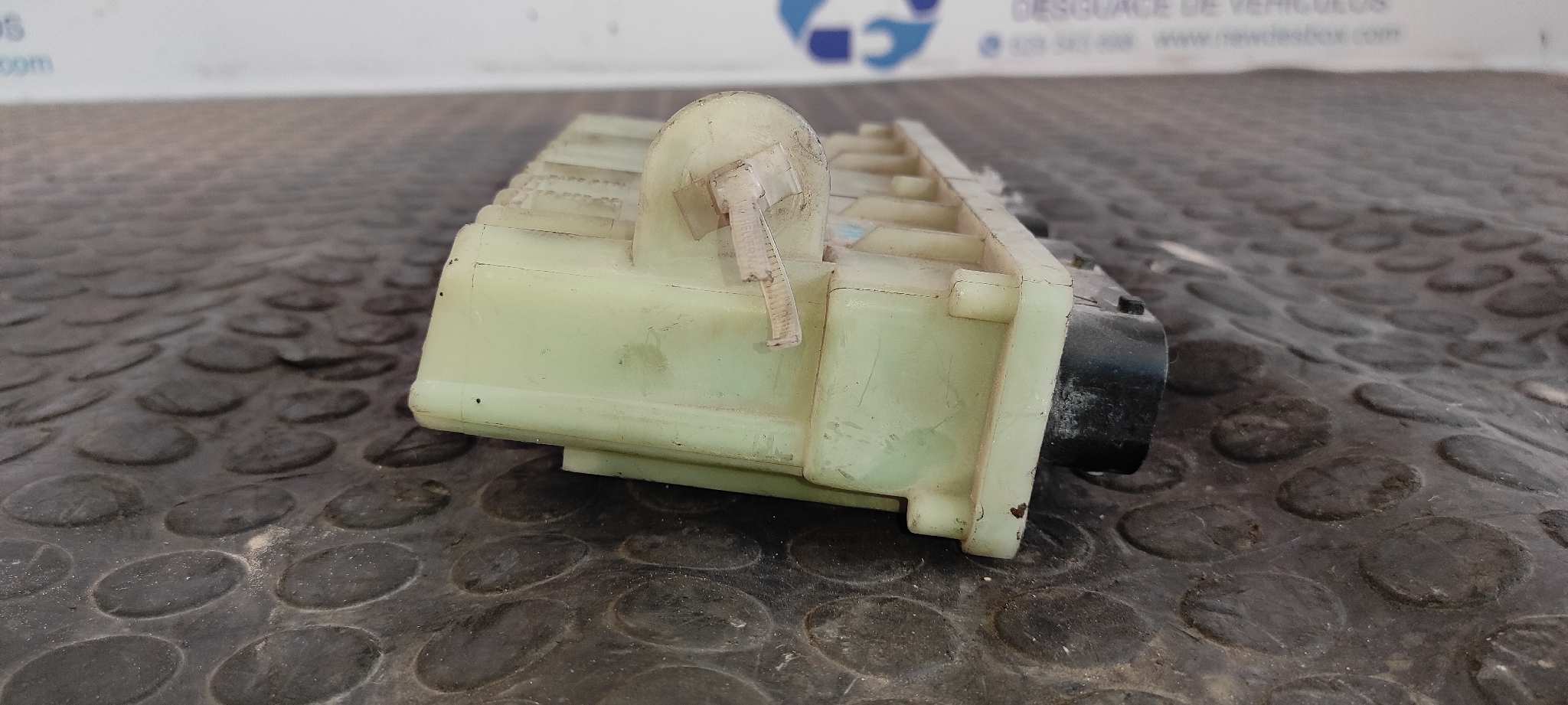 CAJA RELES VENTILADORES OPEL ZAFIRA A - vista 2