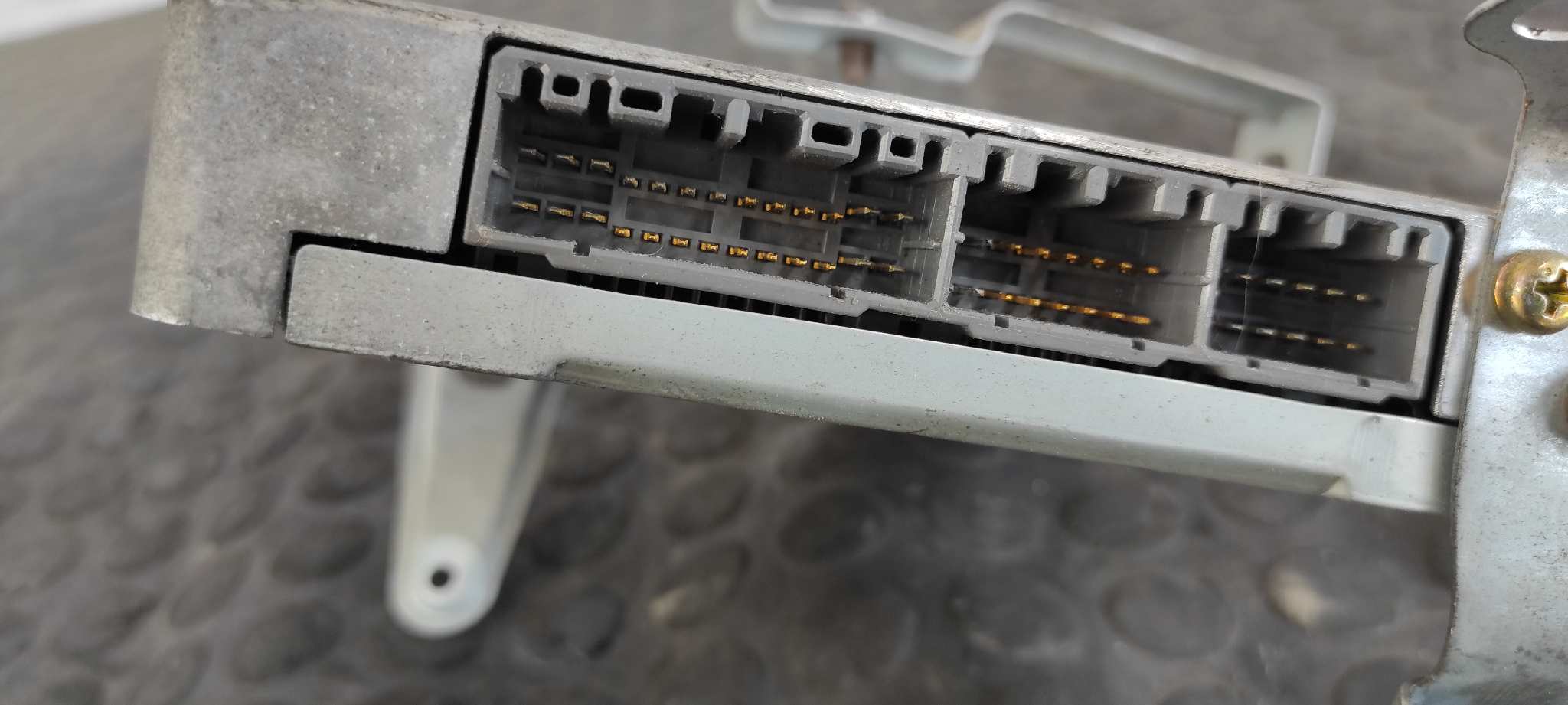 CENTRALITA MOTOR UCE TOYOTA RAV 4 FUNCRUISER (A1) - vista 2