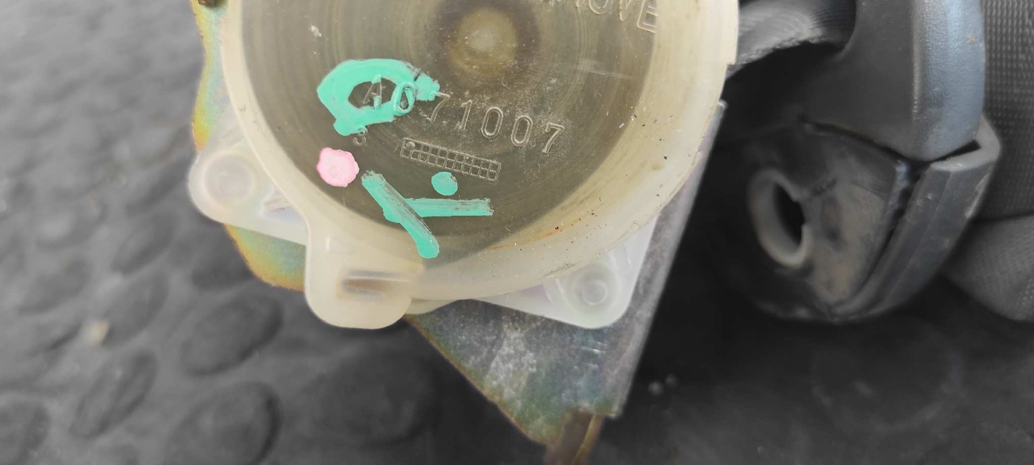 CINTURON TRASERO DERECHO TOYOTA RAV 4 FUNCRUISER (A1) - vista 2