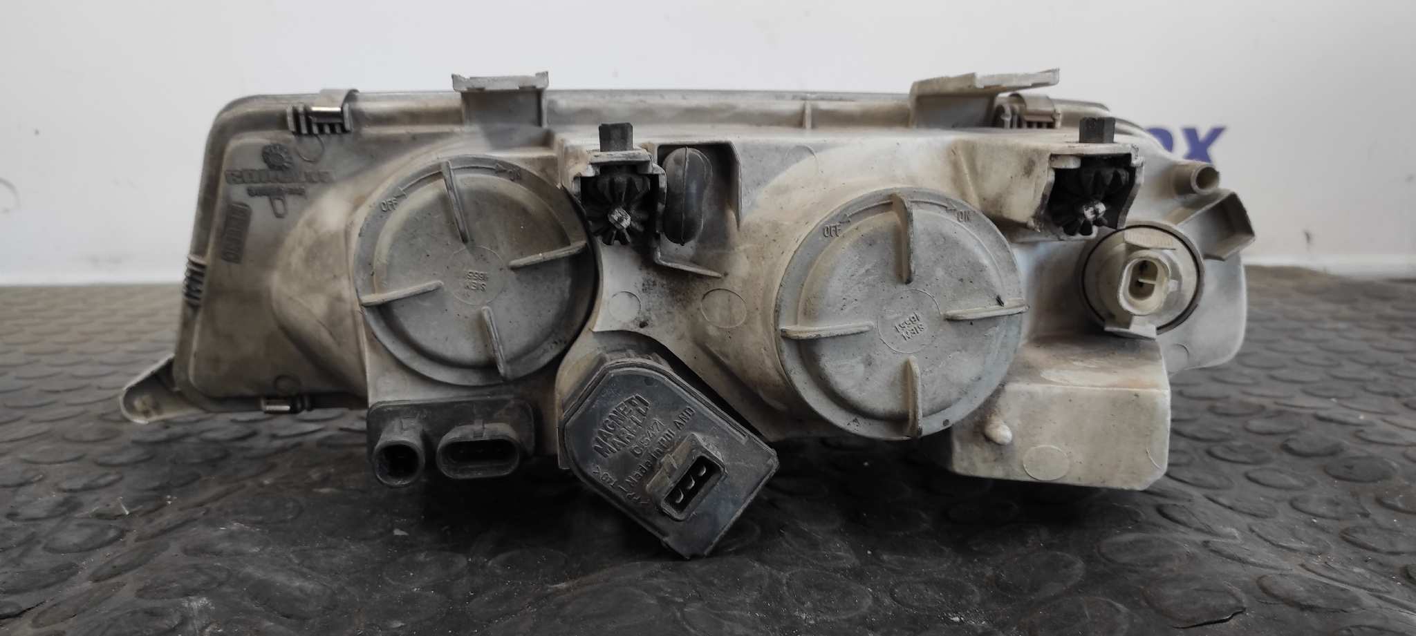 FARO DERECHO LANCIA KAPPA BERLINA - vista 4