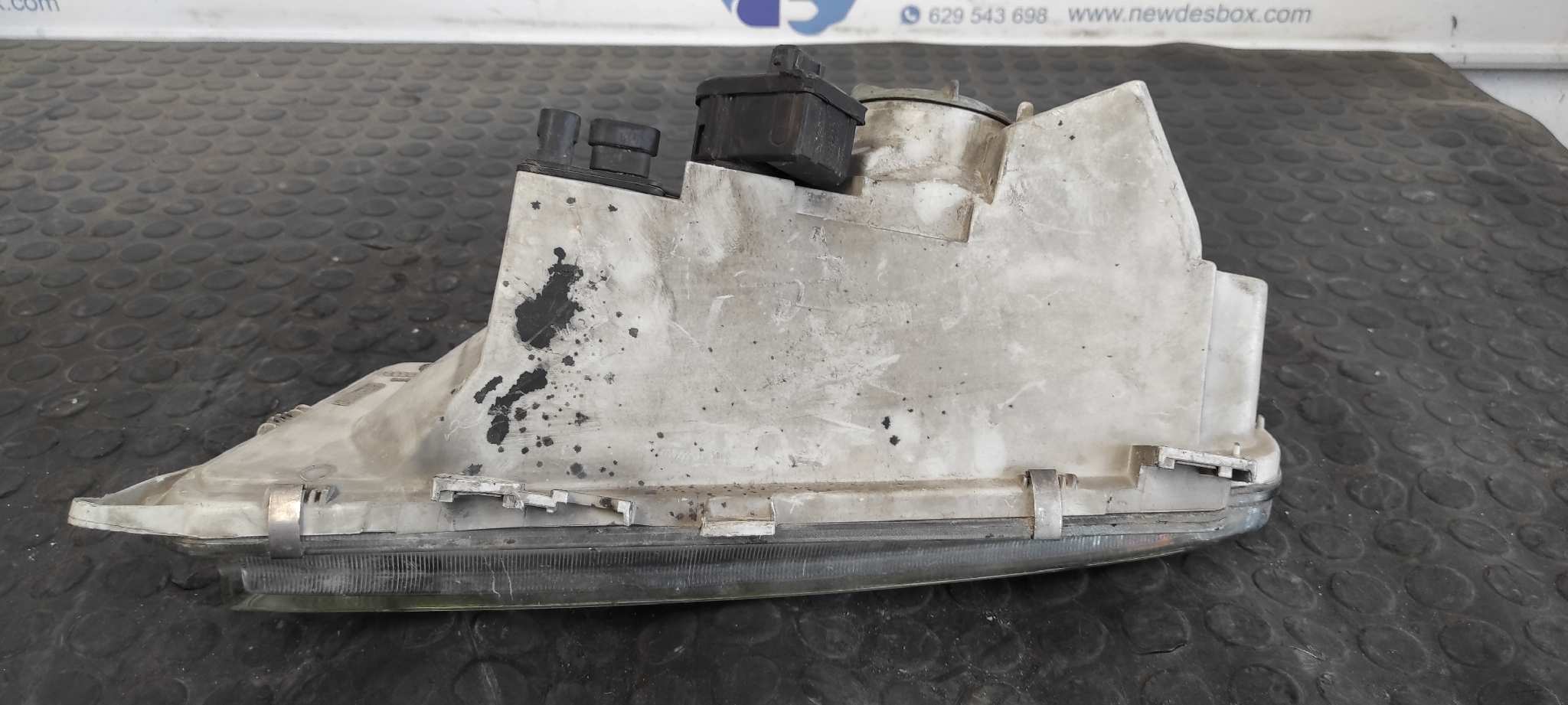 FARO DERECHO LANCIA KAPPA BERLINA - vista 2