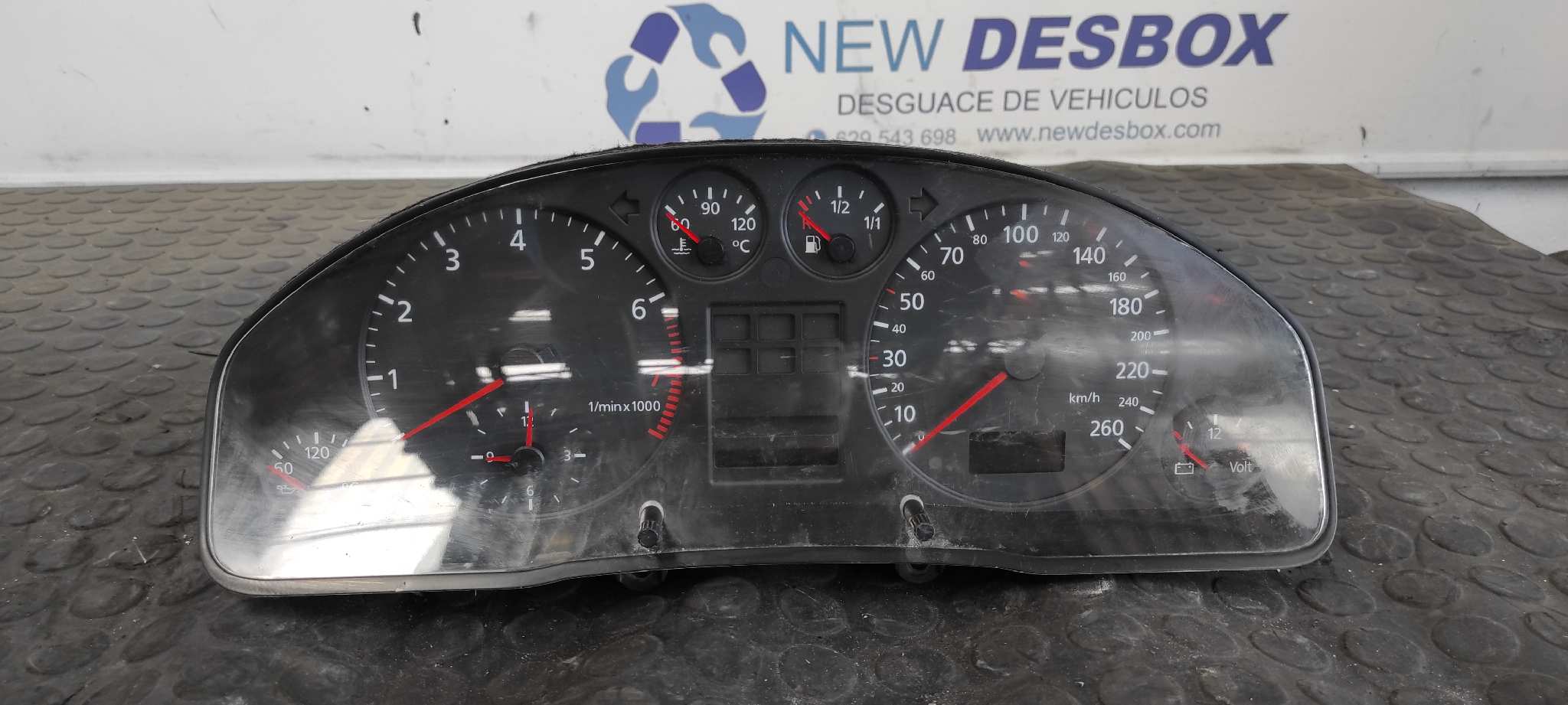 CUADRO INSTRUMENTOS AUDI A6 AVANT (4B5)