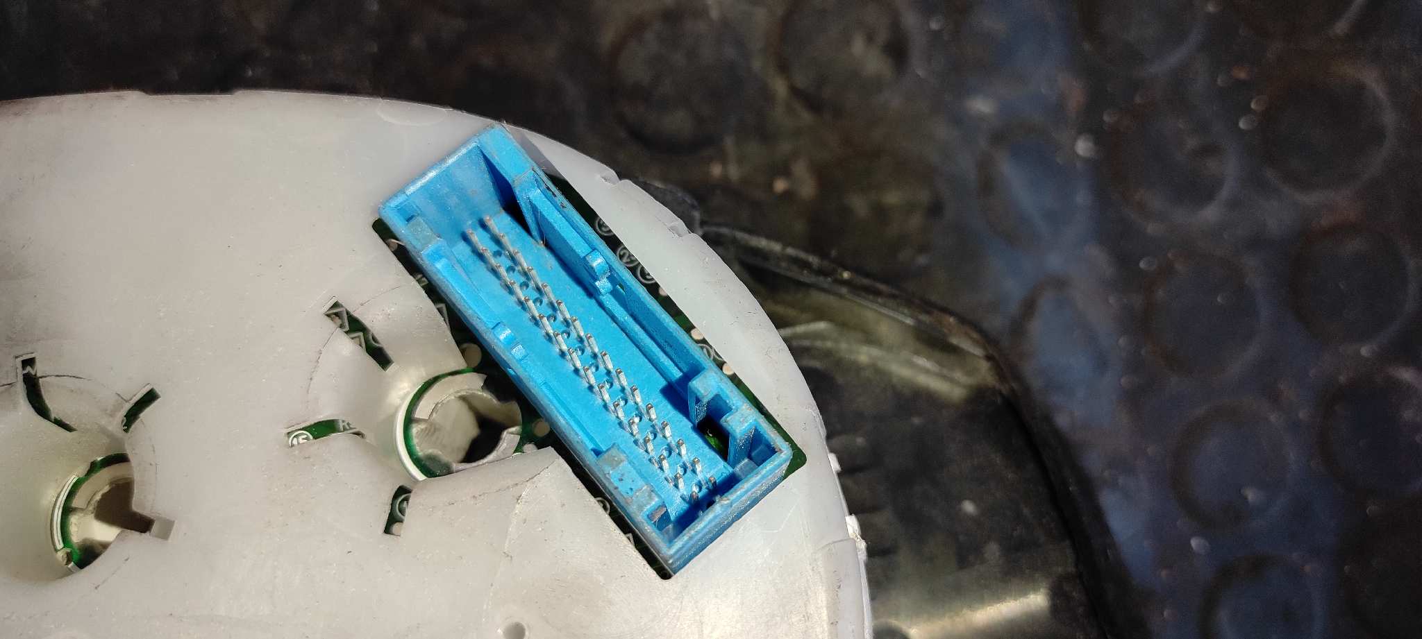 CUADRO INSTRUMENTOS AUDI A4 BERLINA (B5) - vista 2